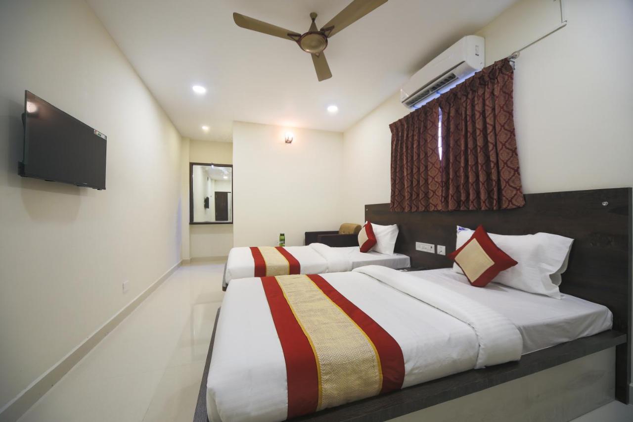 King Room with Two King Beds